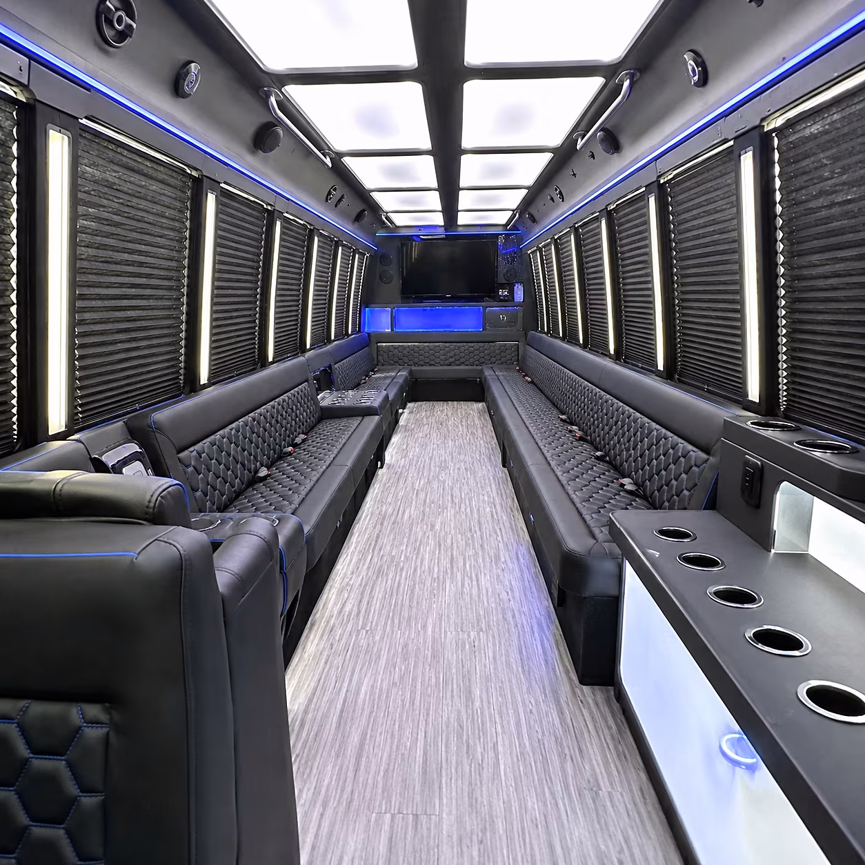 Santa Clarita Birthday, Sweet 16, & Quinceañera Transportation group transportation