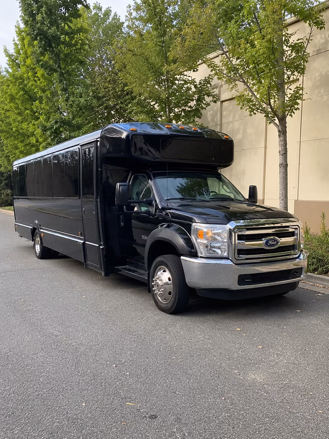 Santa Clarita Birthday, Sweet 16, & Quinceañera Transportation pickup coordination