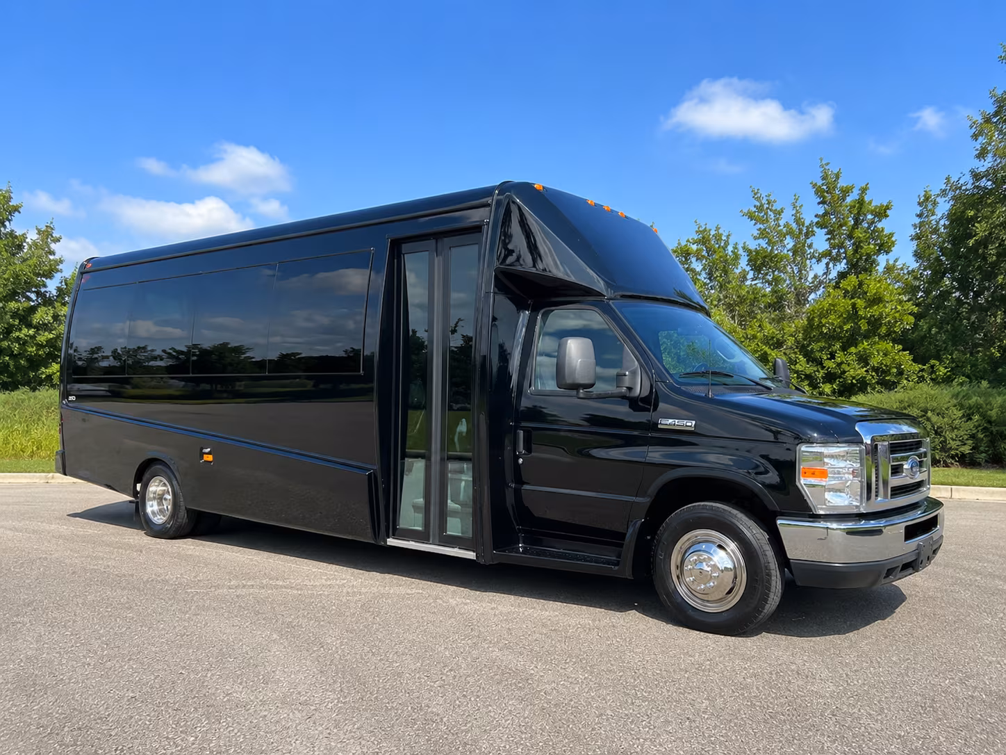 Santa Clarita Corporate Transportation onboard seating